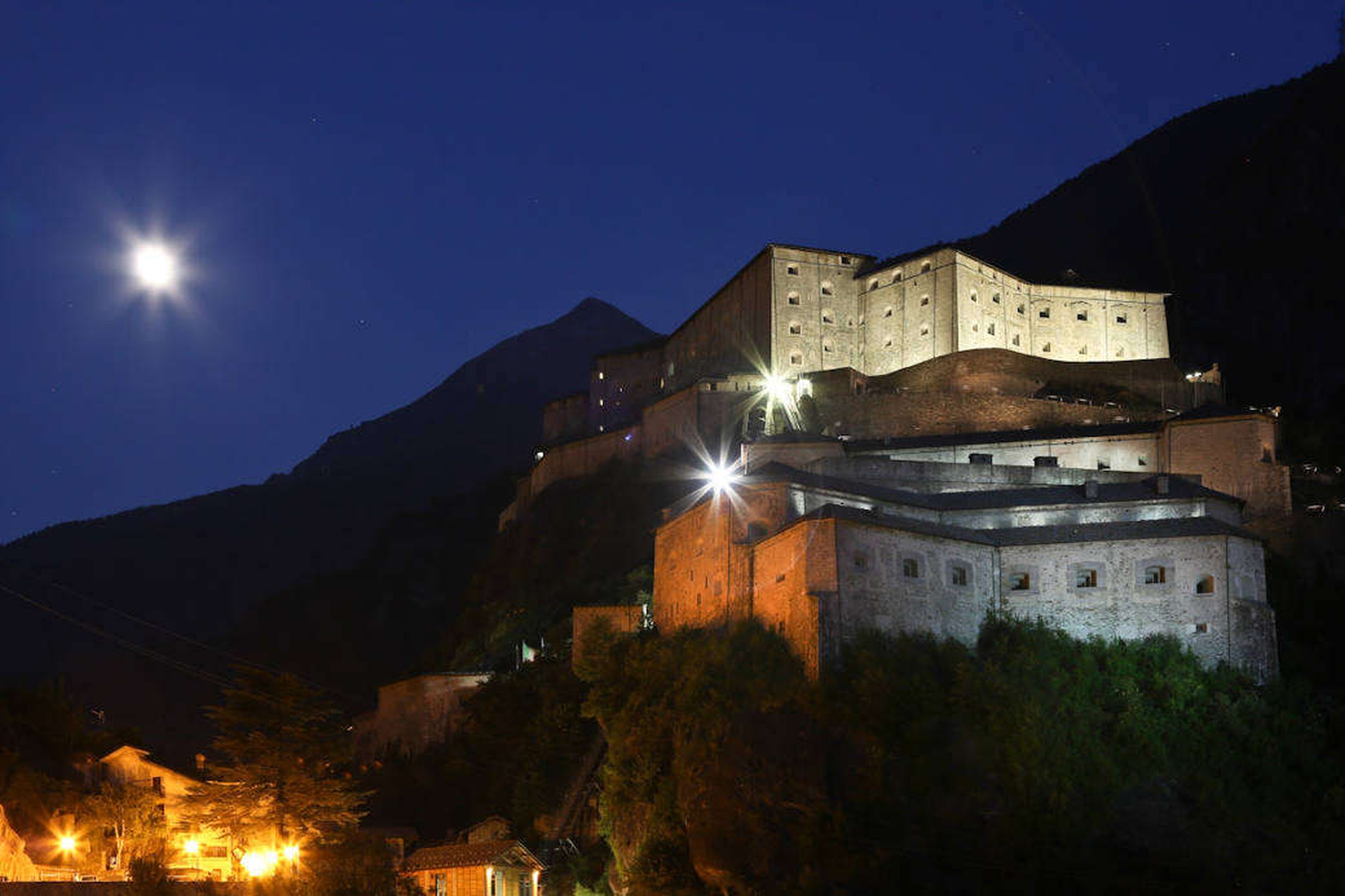 Il Forte fotografato di notte