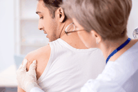 Psoriasi, cos’è e come si cura. Anche con la medicina integrata