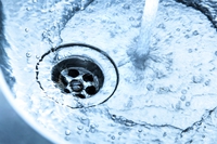 Ogni goccia conta: 10 consigli (più 2) per non sprecare acqua