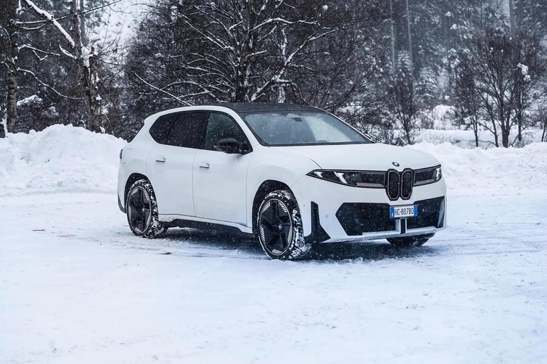 Bmw, iX3, auto elettrica, test drive