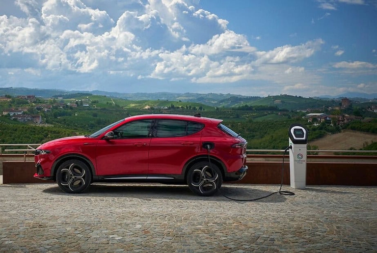 Tonale, alfa romeo, ibrida, plug-in, test drive