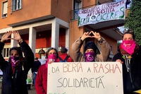 Roma, sgomberato un laboratorio ecologista dedicato a Berta Cáceres