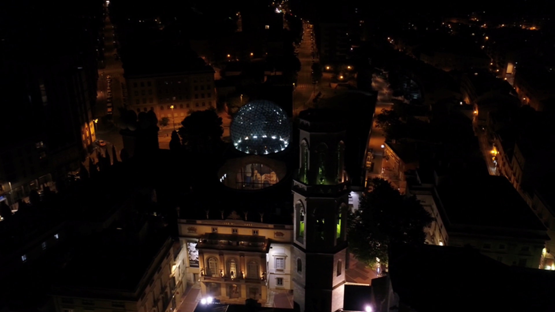 Il teatro-museo Dalì a Figueres in Spagna