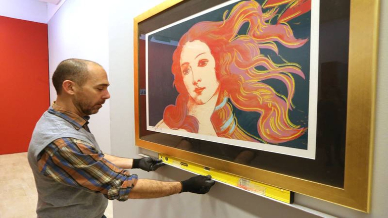 Collocazione della serigrafia di Andy Warhol "Details of Renaissance paintings (1984), foto Zani
