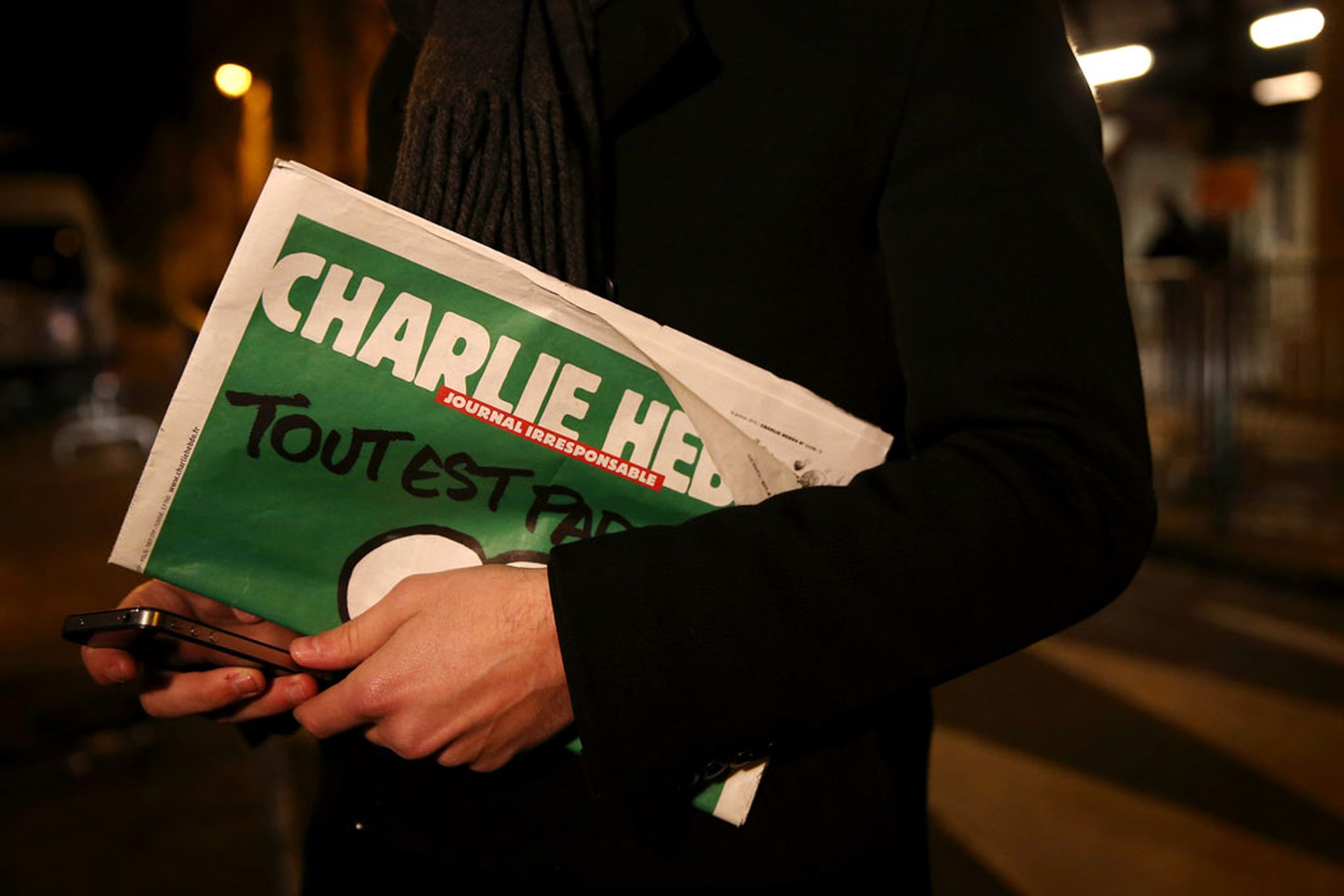 Charlie Hebdo nelle edicole di Parigi