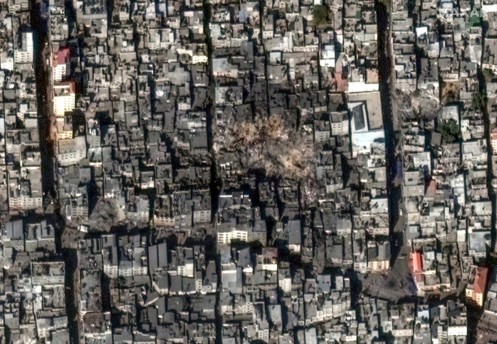 GAZA -- NOVEMBER 1, 2023:  02 Maxar satellite imagery of before and after views of damage seen at Jabalia, Gaza (location: 31.533, 34.498).   Please use: Satellite image (c) 2023 Maxar Technologies.