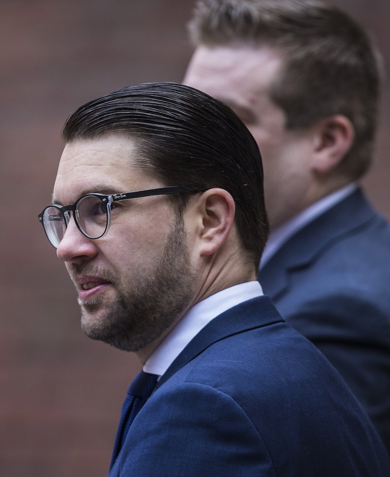 svezia elezioni destra migranti