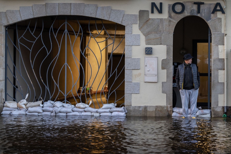 La città di Quimper, in Bretagna, dopo il passaggio della tempesta
