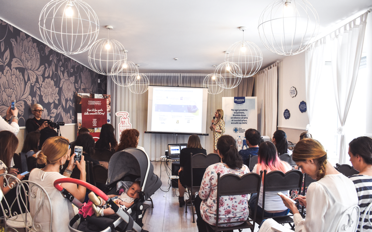 Roberta Bonacina, direttore marketing Mustela Italia, all'evento di lancio della limited edition © Mustela Italia