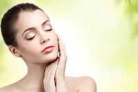 Come ammorbidire la pelle del viso in modo naturale: ammorbidire, idratare ed esfogliare