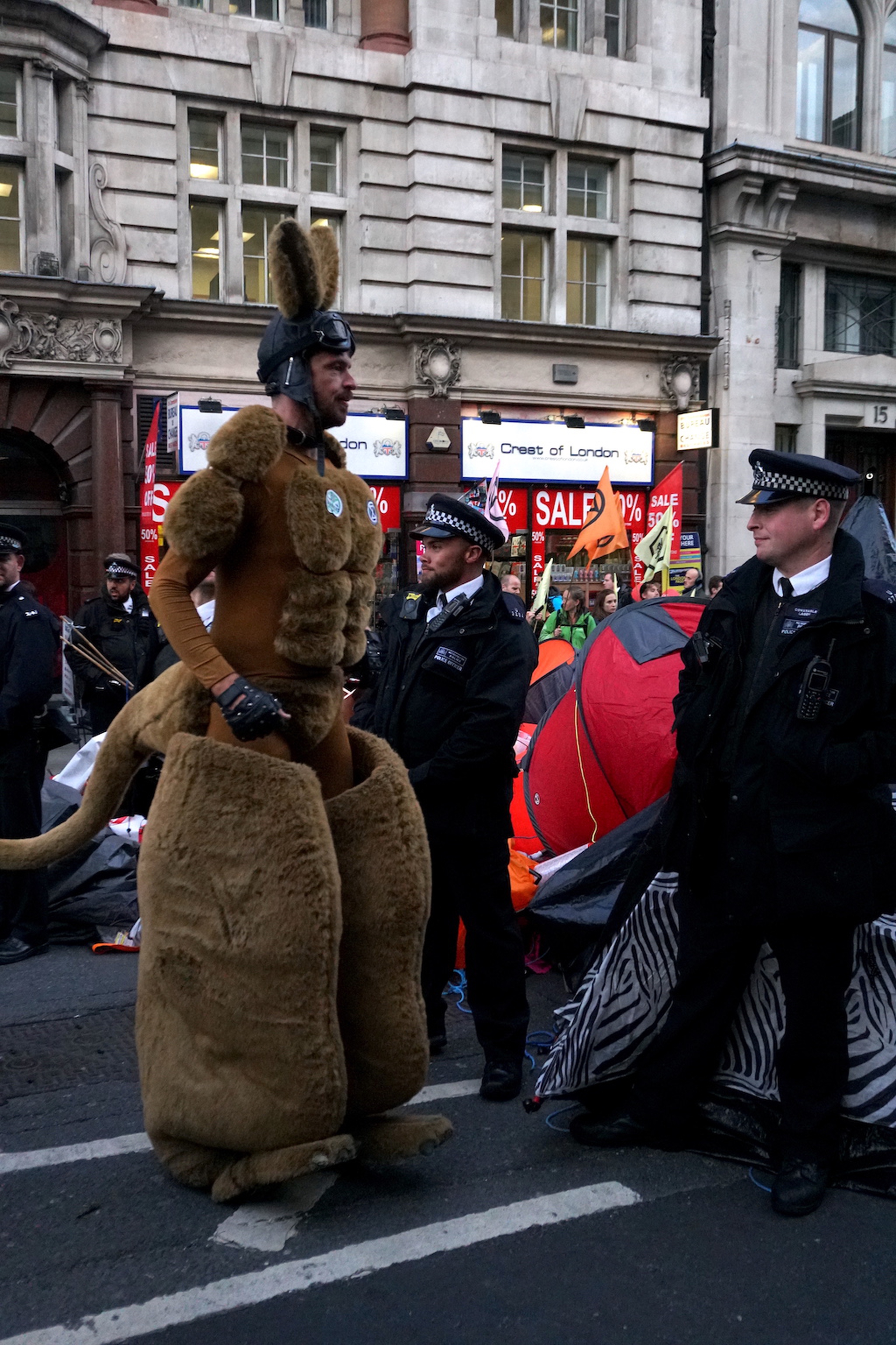 The International Rebellion in London between 7 and 20 October