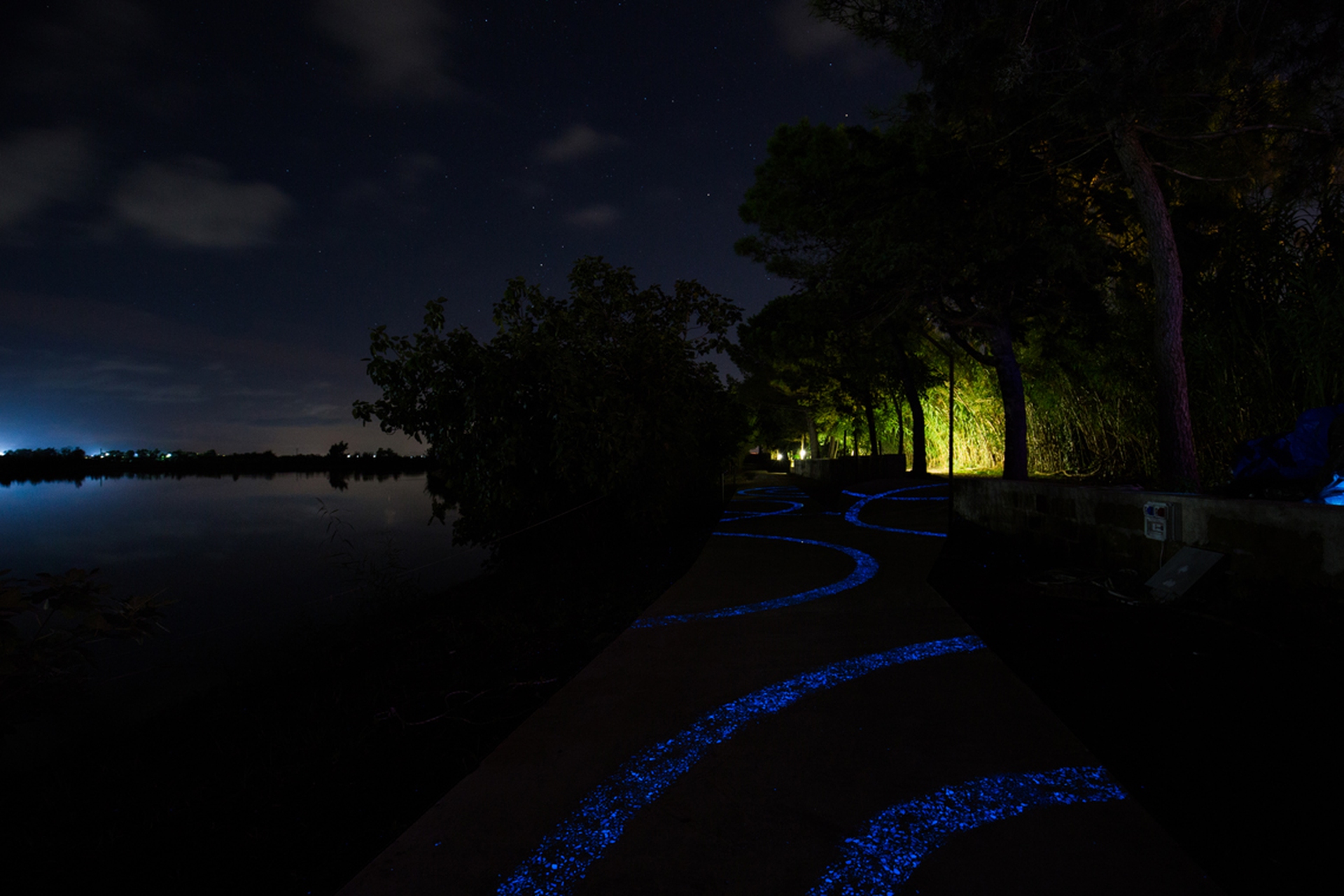 Pista ciclabile luminescente