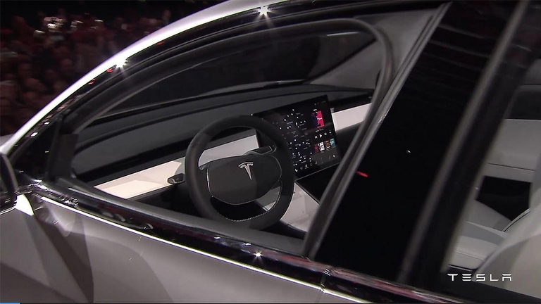 Tesla Model 3 2017-009