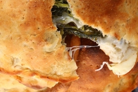 Panzerotti ripieni di caciocavallo e cime di rapa, la ricetta per farli al forno