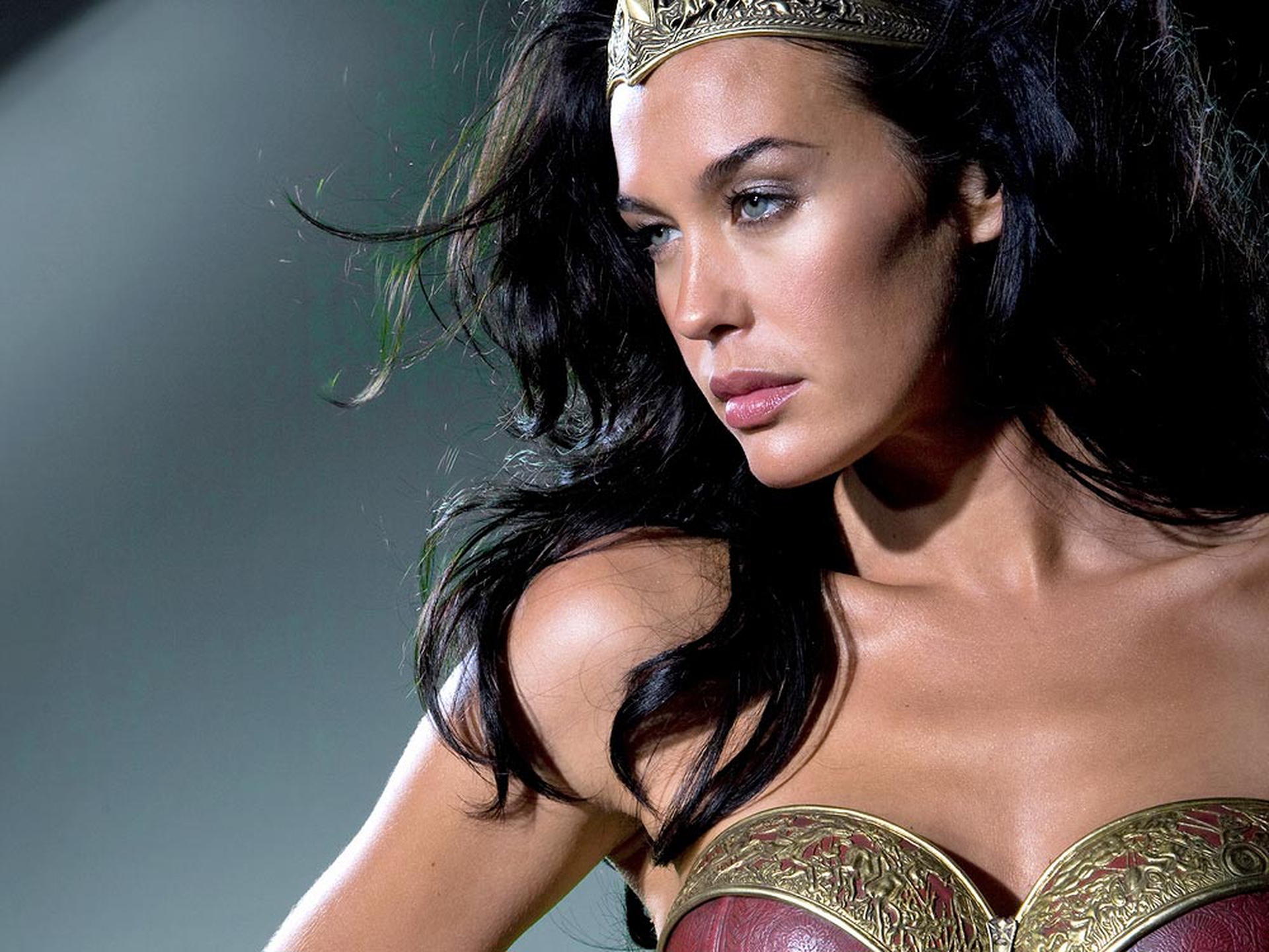 megan-gale-as-wonder-woman