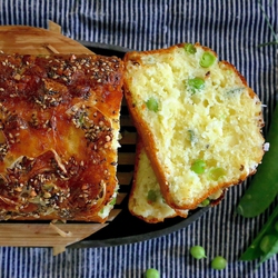 Plumcake salato piselli e scamorza @ Beatrice Spagoni