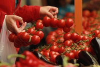 The food we waste in a year is worth 300 billion dollars