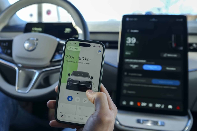 Volvo, ES90, auto elettrica, test drive