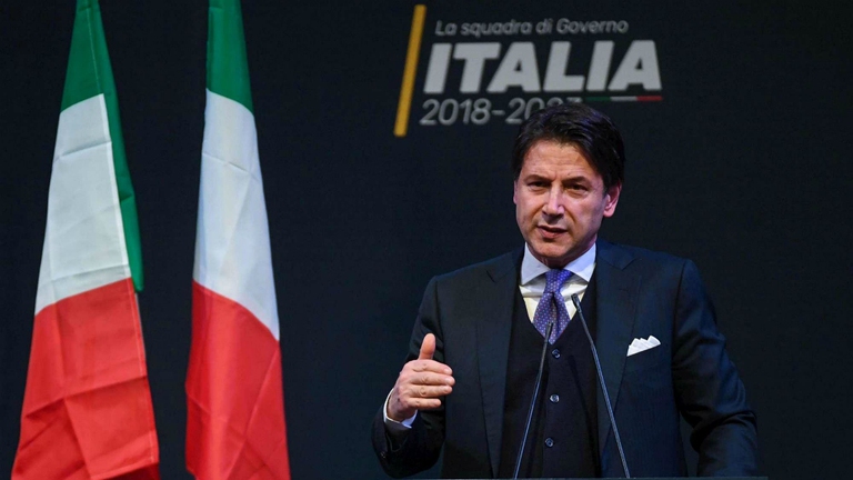 conte rimette incarico a mattarella