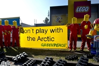 Greenpeace chiede a Lego di chiudere con Shell